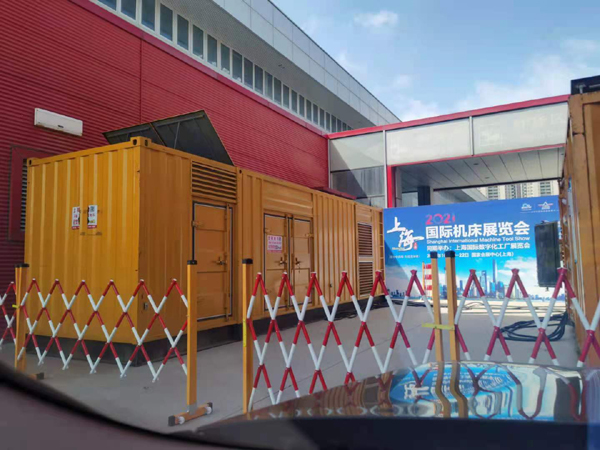 那曲发电车出租-发电机无电压或电压太低怎么办？
