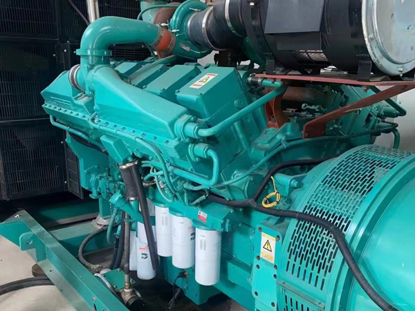 那曲更换100kW柴油发电机组机油时，需要注意哪些事项？